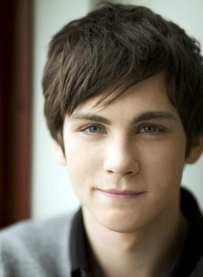 kinopoisk.ru-Logan-Lerman-20 лет.jpg