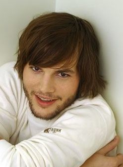 kinopoisk.ru-Ashton-Kutcher-732996.jpg