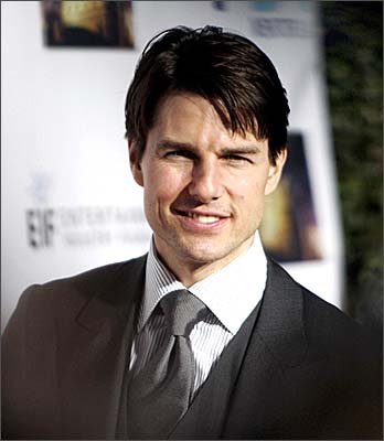 Tom Cruise carries his Mission to Vancouver.jpg